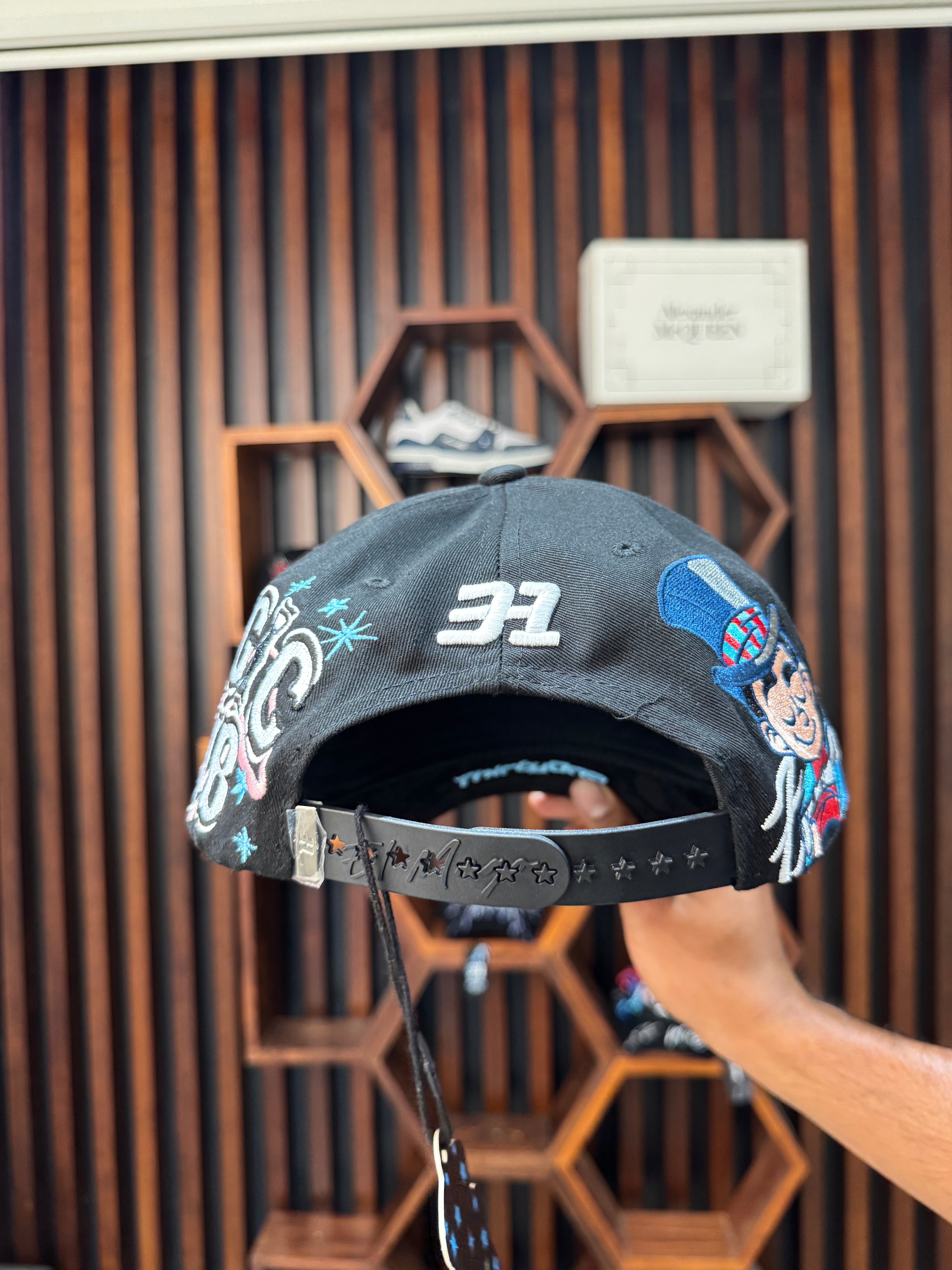 Gorra 31 Hats Magic Club