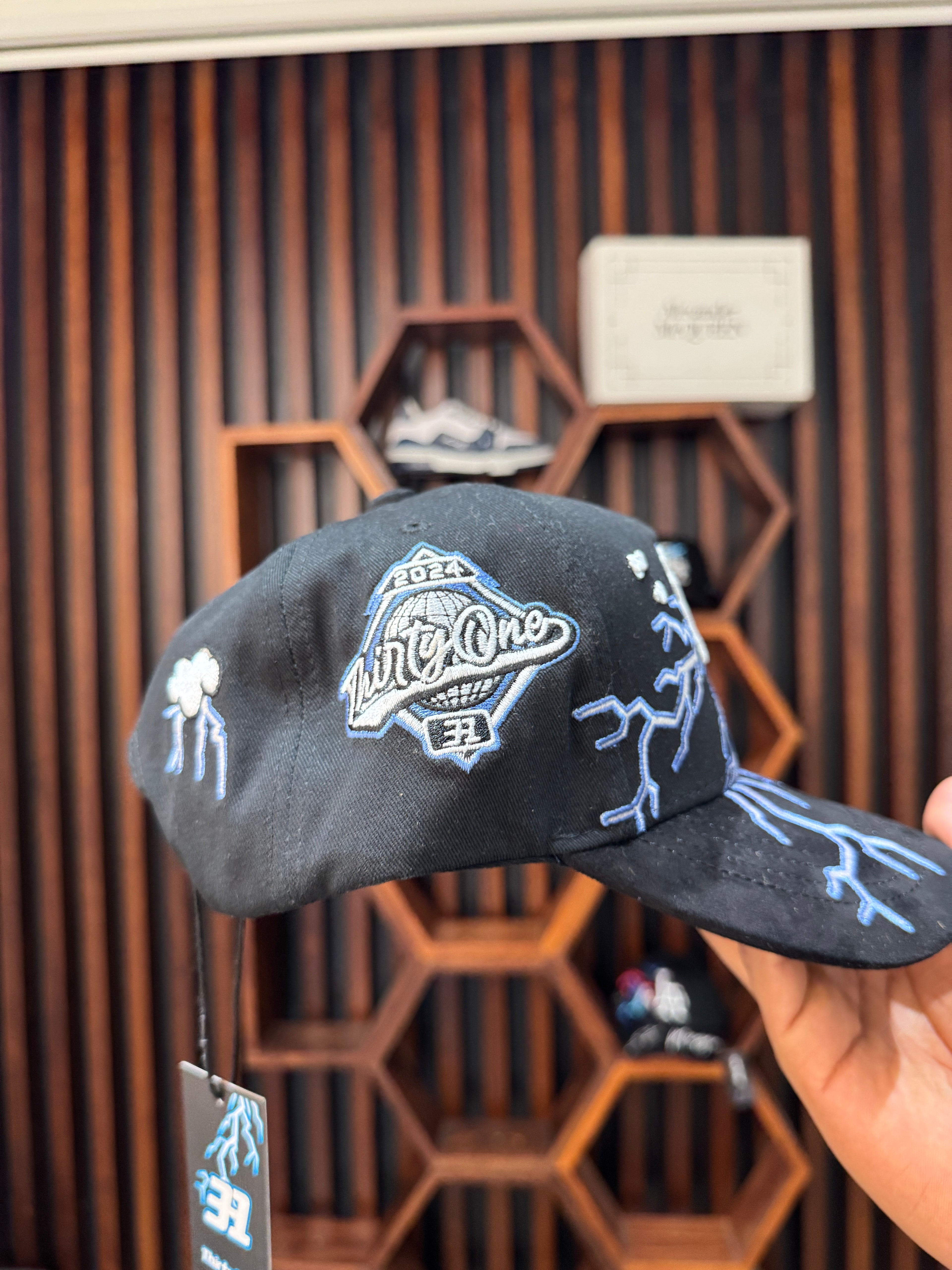 La Electric Clouds Unitalla