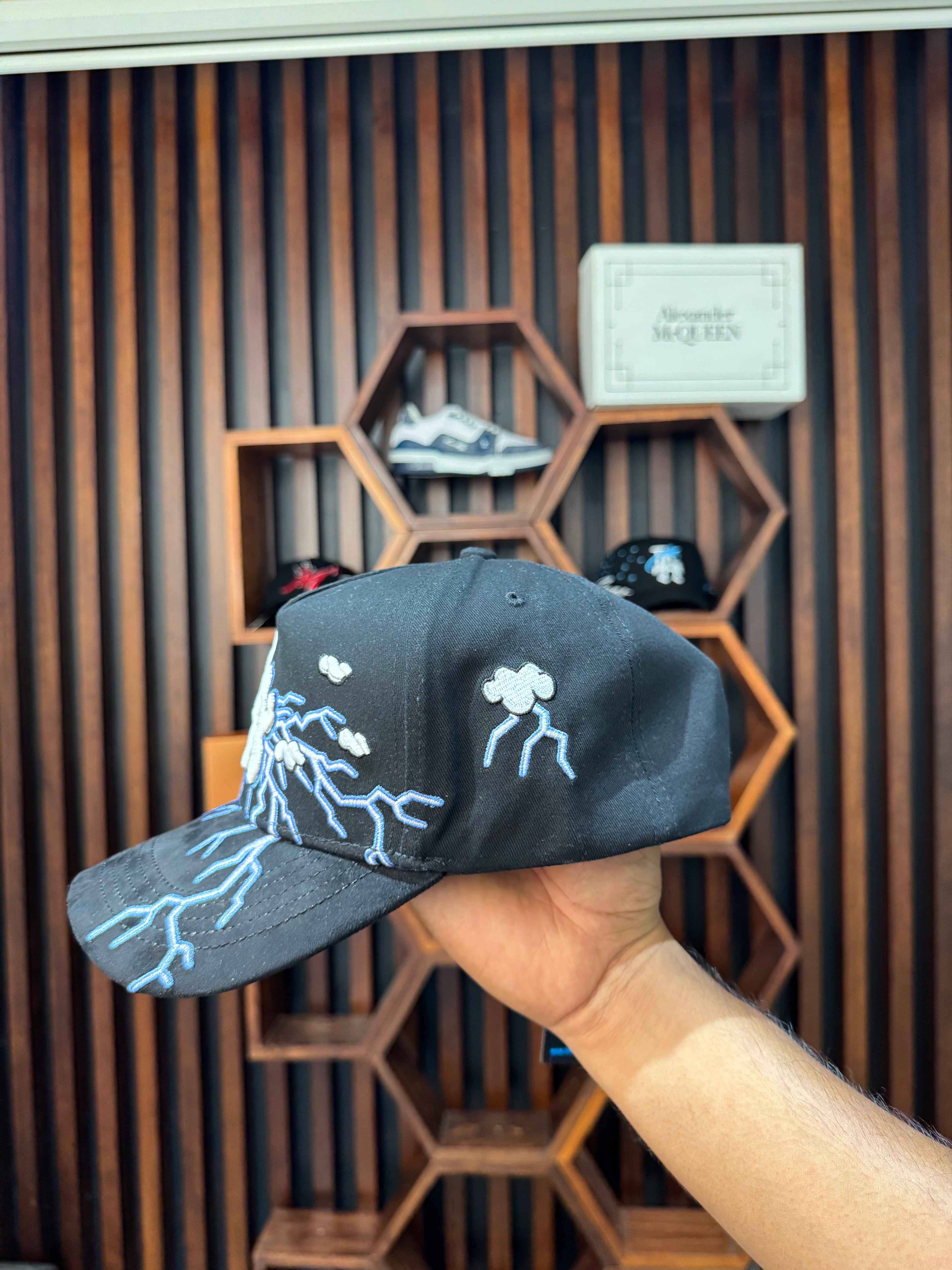 La Electric Clouds Unitalla